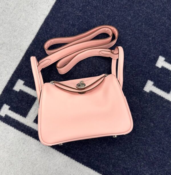 Сумка Hermes Lindy 19
