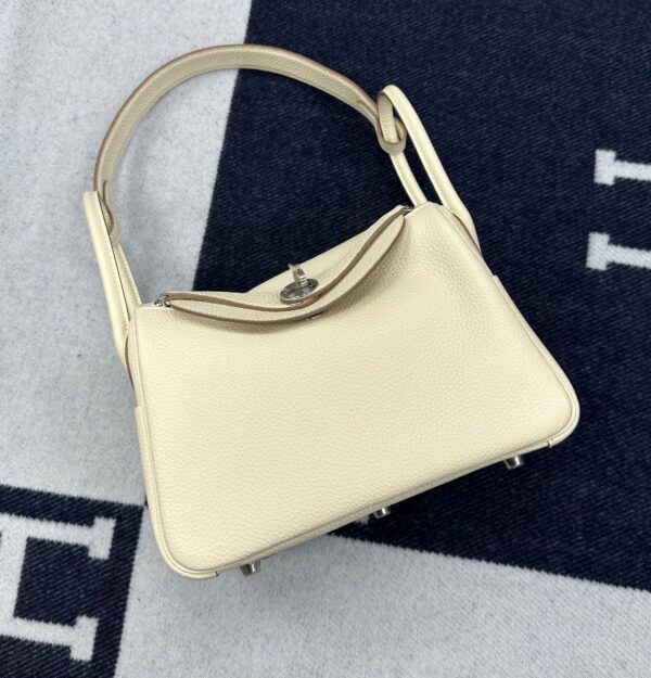 Сумка Hermes Lindy 28